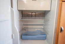 Lataa kuva Galleria-katseluun, Elnagh Baron 37