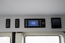 Lataa kuva Galleria-katseluun, Adria Astella