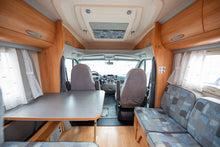 Lataa kuva Galleria-katseluun, Adria Coral Silver S 650SP