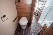 Lataa kuva Galleria-katseluun, Knaus Sun I 900 LX