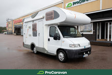 Lataa kuva Galleria-katseluun, Knaus Traveller