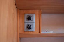 Lataa kuva Galleria-katseluun, Adria Coral Silver S 650SP