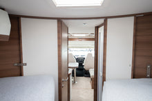 Lataa kuva Galleria-katseluun, Rapido 866F Scandinavian Exclusive