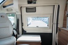 Ladda upp bild till gallerivisning, Rapido V62 R65 Edition