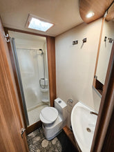 Lataa kuva Galleria-katseluun, Weinsberg Caraloft 650 MF