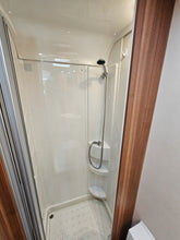 Lataa kuva Galleria-katseluun, Weinsberg Caraloft 650 MF