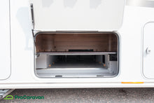 Lataa kuva Galleria-katseluun, Knaus Sun I 900 LX