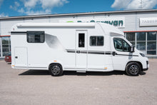 Lataa kuva Galleria-katseluun, Knaus Live Wave 700 LX