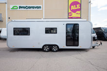 Lataa kuva Galleria-katseluun, Adria Astella