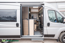 Lataa kuva Galleria-katseluun, Pössl R540