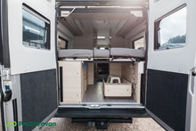 Lataa kuva Galleria-katseluun, Adria Twin 640 SLB Plus