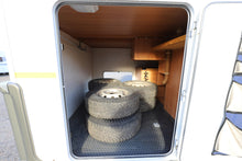 Lataa kuva Galleria-katseluun, Eura Mobil A 770EB