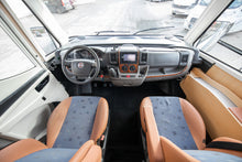 Lataa kuva Galleria-katseluun, Dethleffs Globebus