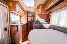 Ladda upp bild till gallerivisning, Hymer B 585 Starlight