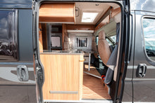 Lataa kuva Galleria-katseluun, Adria Twin 600 SP