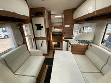 Ladda upp bild till gallerivisning, Rapido 696F R65 Edition