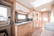 Lataa kuva Galleria-katseluun, Knaus Südwind