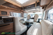 Lataa kuva Galleria-katseluun, Knaus Sun I 900 LX