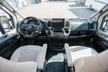 Lataa kuva Galleria-katseluun, Carthago Malibu Van 640 LE Charming GT
