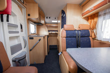 Lataa kuva Galleria-katseluun, Dethleffs Globebus