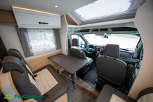 Lataa kuva Galleria-katseluun, Sunlight T 690 L