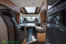 Lataa kuva Galleria-katseluun, Adria Matrix 670 SL Axess