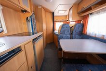 Lataa kuva Galleria-katseluun, Dethleffs T 5841