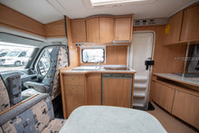 Lataa kuva Galleria-katseluun, Burstner T 603