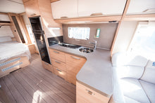 Lataa kuva Galleria-katseluun, Knaus Südwind