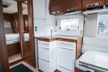 Lataa kuva Galleria-katseluun, Rapido 896F Scandinavian Exclusive