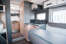Lataa kuva Galleria-katseluun, Knaus Live Wave 700 LX