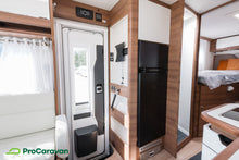 Lataa kuva Galleria-katseluun, Rapido 8066 dF