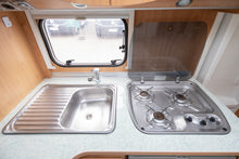 Lataa kuva Galleria-katseluun, Burstner T 603