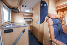 Lataa kuva Galleria-katseluun, Dethleffs Globebus