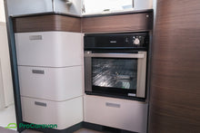 Lataa kuva Galleria-katseluun, Adria Matrix 670 SC Supreme