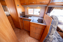 Ladda upp bild till gallerivisning, Adria 670 SP