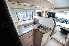 Lataa kuva Galleria-katseluun, Adria Coral Axess S 600 SL