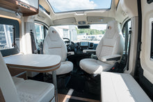 Ladda upp bild till gallerivisning, Rapido V62 R65 Edition