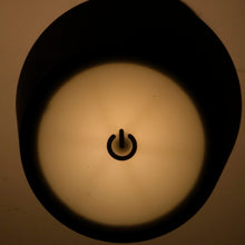 Lataa kuva Galleria-katseluun, Brunner valaisin Lucien