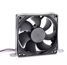 Lataa kuva Galleria-katseluun, Dometic Tuuletin REF-FANkit, 10-sarjan absorptiojääkaappeihin