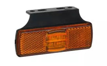 Lataa kuva Galleria-katseluun, Sivuvalo keltainen Fristom kulmakiinnikkeellä 12-36V