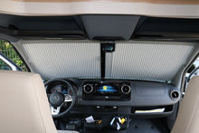 Lataa kuva Galleria-katseluun, Remis etuikkunan pimennysverho REMIfront 4, MB Sprinter 2019->