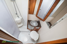 Lataa kuva Galleria-katseluun, Adria Matrix M 680SP