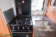 Lataa kuva Galleria-katseluun, Adria Matrix M650 SF