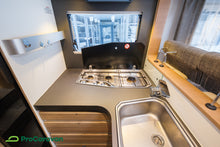 Lataa kuva Galleria-katseluun, Adria Sonic I 600 SL Axess