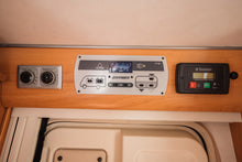 Ladda upp bild till gallerivisning, Hymer 572 VAN