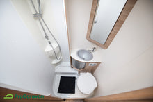 Lataa kuva Galleria-katseluun, Adria Matrix Axess M 680 SP