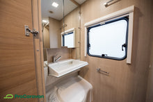 Lataa kuva Galleria-katseluun, Adria Adora