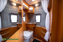 Lataa kuva Galleria-katseluun, LMC Liberty Tourer 59