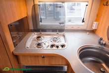 Lataa kuva Galleria-katseluun, ADRIA CORAL RED S 650 SP